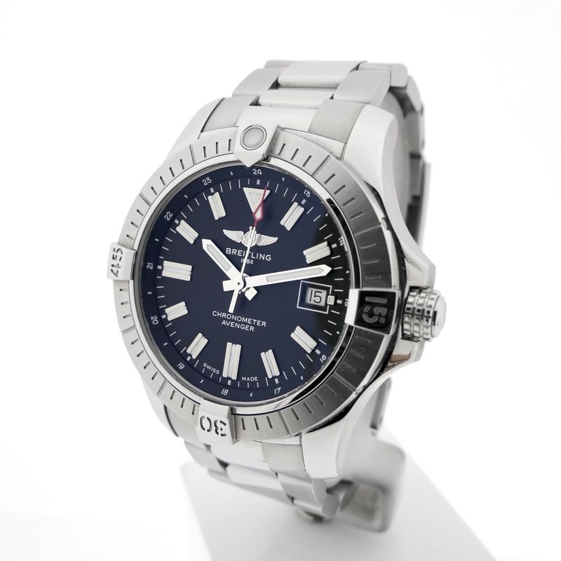 Image 2 of Breitling Avenger Automatic 43 A17318; Automatic men's watch