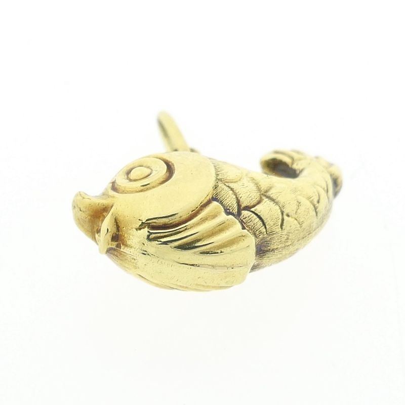 Image 6 of Gold pendant of a fish