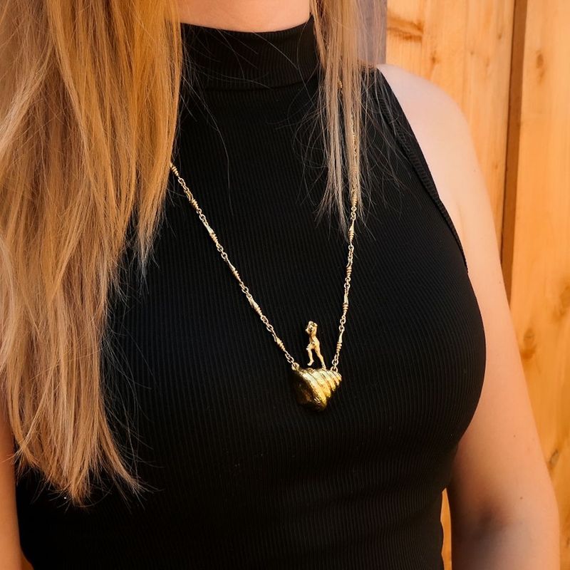 Image 8 of Gold chain/bracelet; Salvador Dalí, Mujer Desnuda Subiendo la Escalera