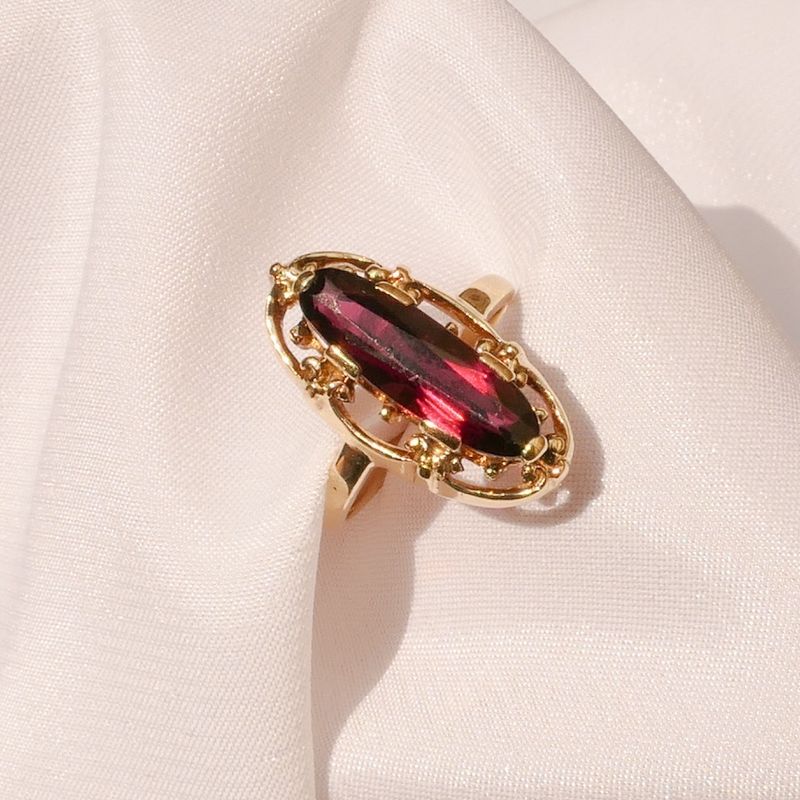Image 2 of Gold ring with garnet