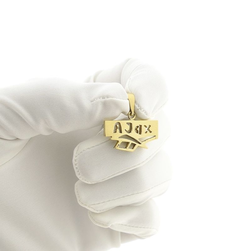 Image 10 of Gold pendant; Ajax