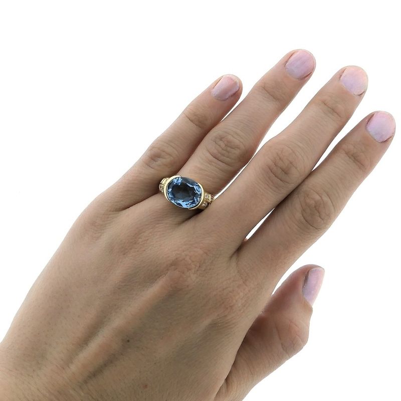 Image 4 of Gold ring with topaz and diamond