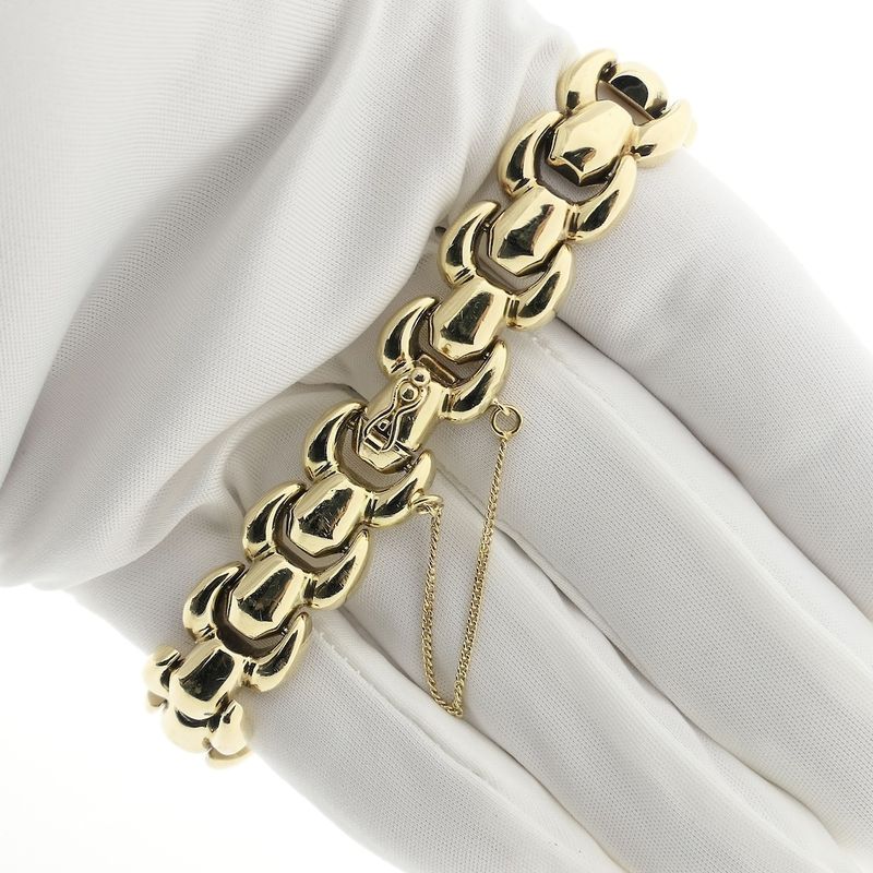 Image 9 of Gold Bismarck link bracelet