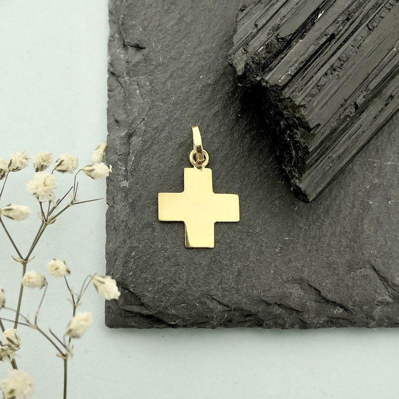 Image 5 of Gold pendant of an isosceles cross