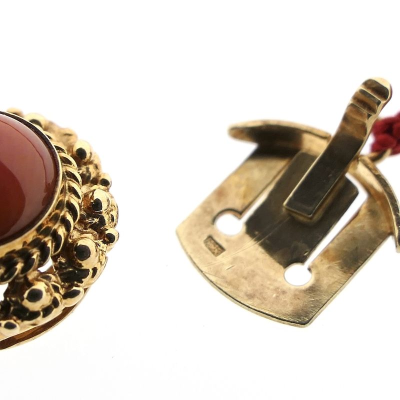 Image 9 of Blood coral bead necklace with gold clasp; Antique | 43.5 cm