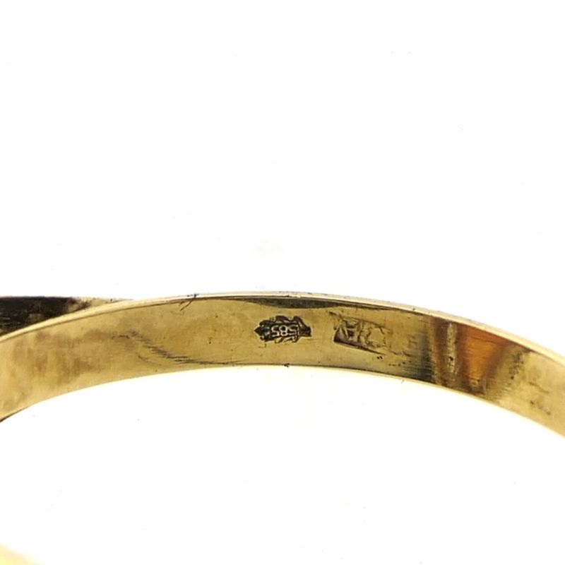 Image 7 of Vintage gold ring with carnelian bandagate