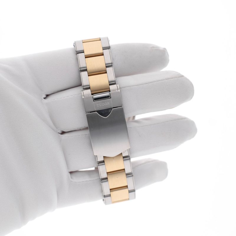 Image 13 of Breitling Navitimer Chronograph A13322; Automatic Men's Watch