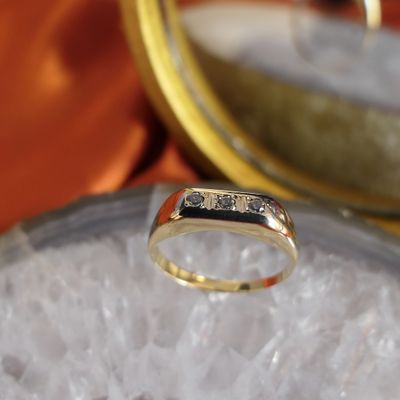 Image 2 of Gold ring with zirconia