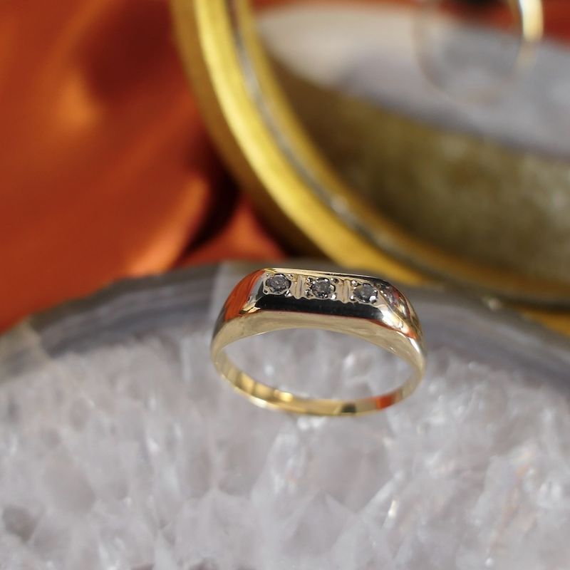 Image 2 of Gold ring with zirconia