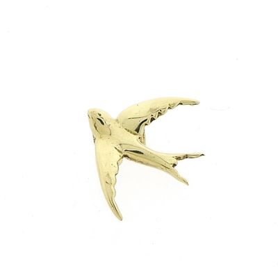 Gold pendant of a swallow Image 1 of Gold pendant of a swallow