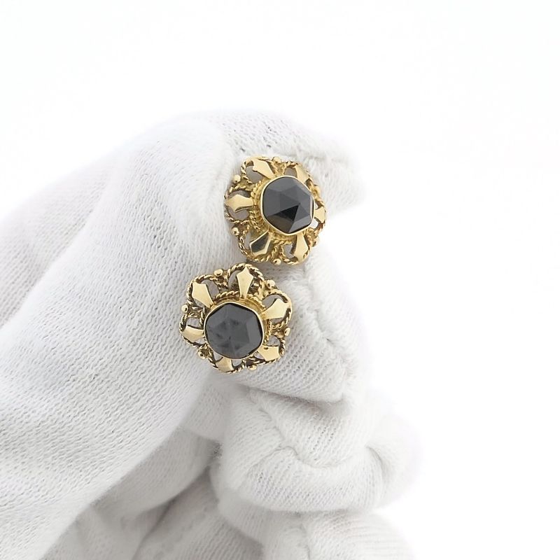 Image 12 of Gold floral stud earrings with garnet