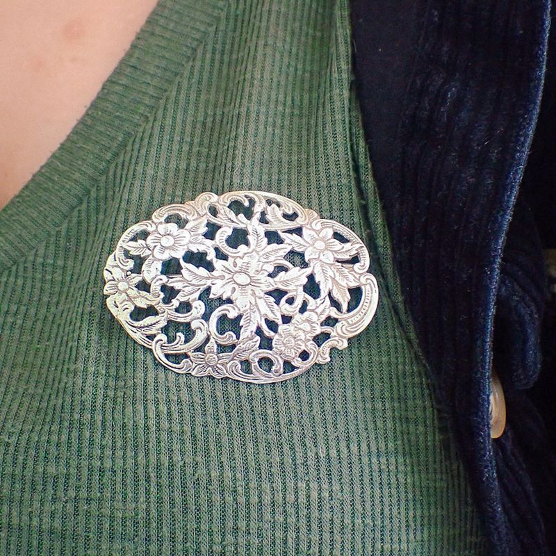 Image 4 of Silver brooch | Floral design