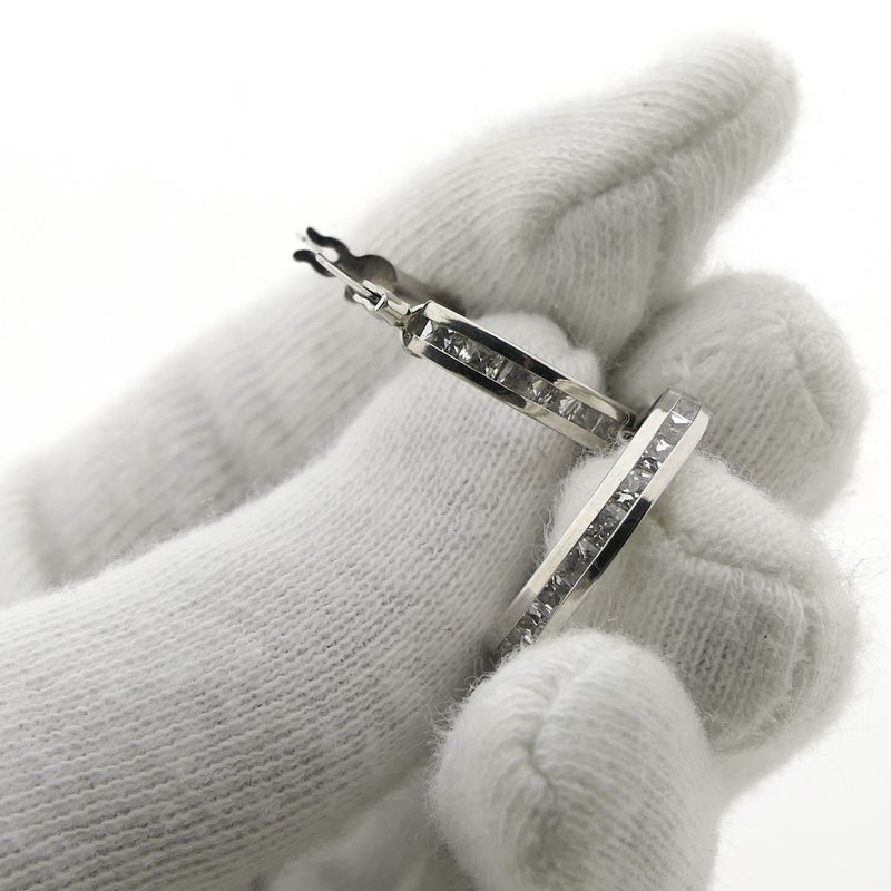 Image 5 of White gold earrings with zirconia | Ø 20.0 mm