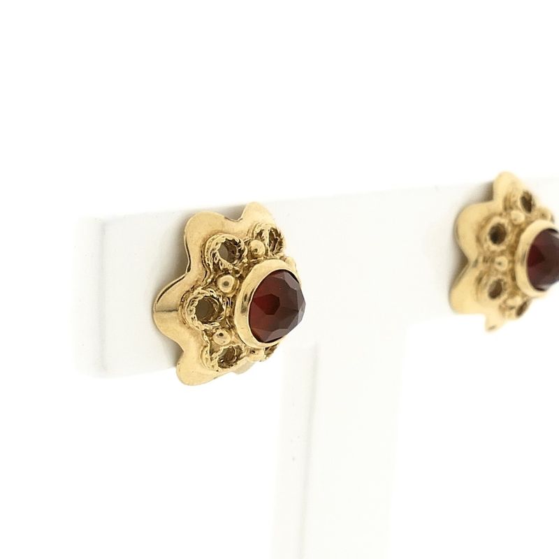 Image 3 of Gold stud earrings with carnelian