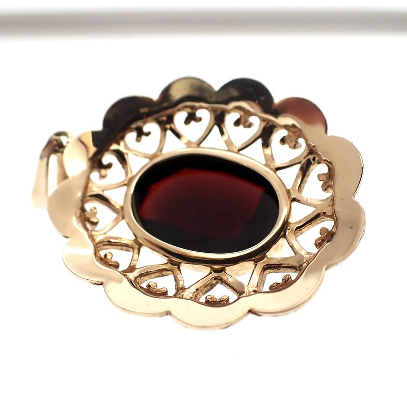Image 5 of Vintage gold pendant with garnet stone.