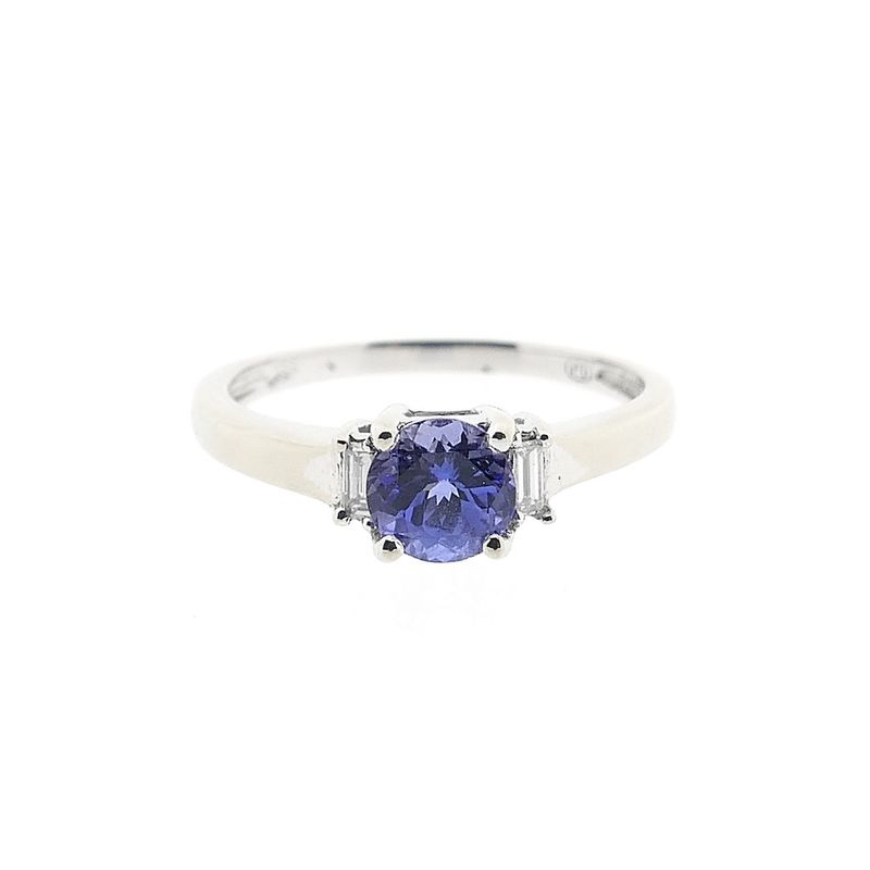 Image 3 of 18-karat white gold ring with iolite and diamond | 0.10 ct.