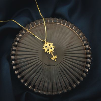 Gold pendant | Huguenot Cross Image 2 of Gold pendant | Huguenot Cross