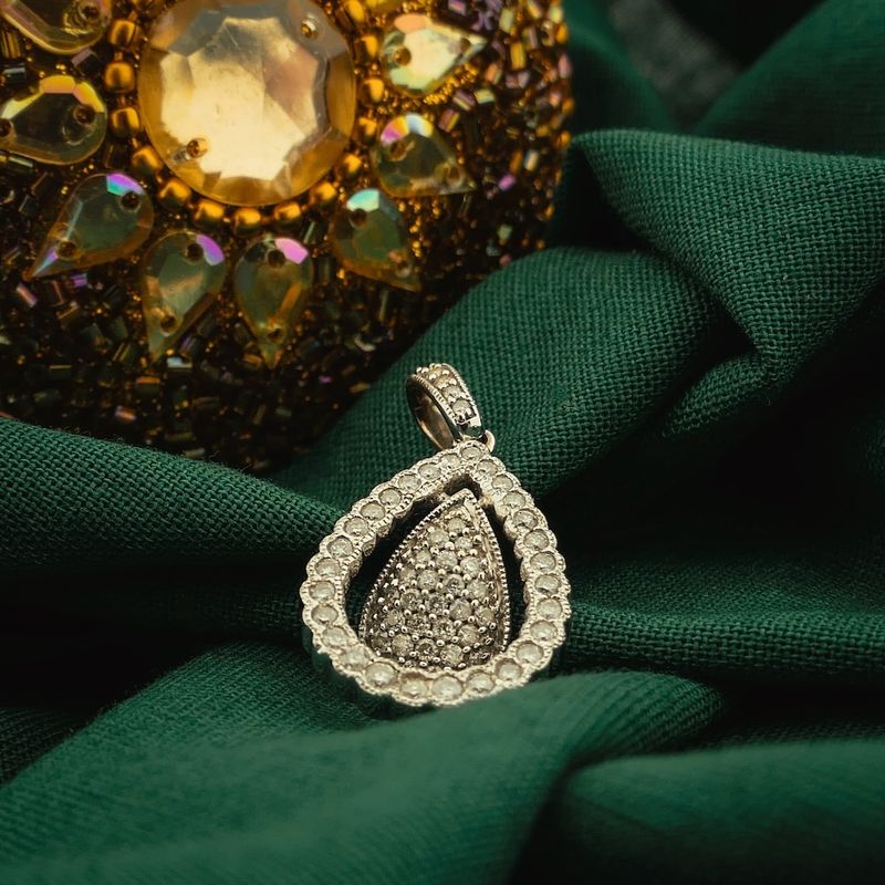Image 2 of 9 carat pendant with diamonds