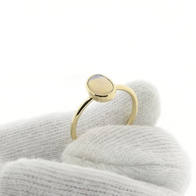 Image 7 of Gold ring with precious opal