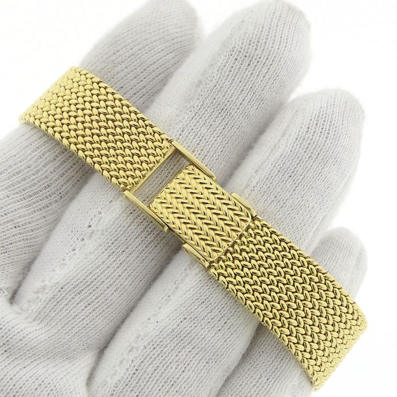 Image 19 of IWC Schaffhausen; Vintage 18-carat yellow gold men's watch