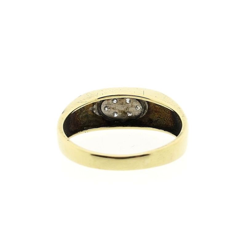 Image 4 of Gold ring with diamond; 0.09 ct.