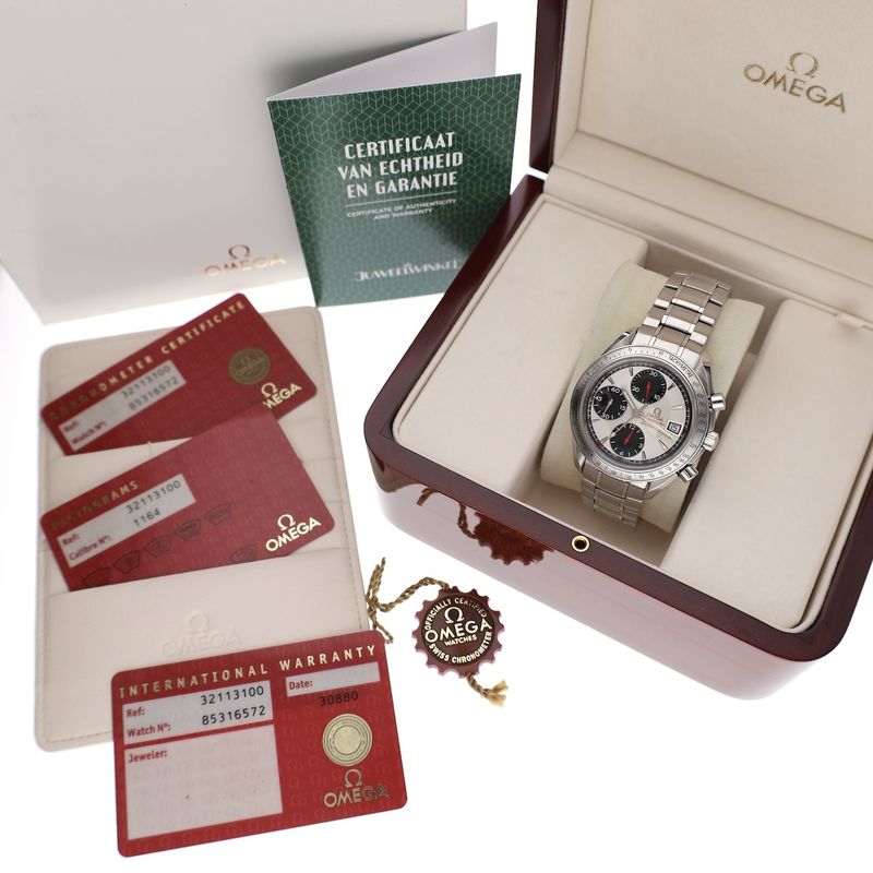 Image 4 of Omega Speedmaster Date 'Chronometer' 3211.31.00; Chronograph men's watch