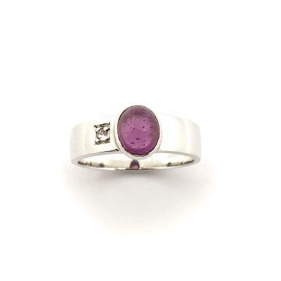 Image 2 of Silver solitaire ring with an oval cut amethyst stone