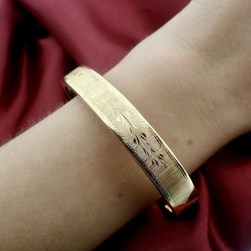Image 8 of 18 ct. Gold vintage slave bracelet with engravings | Ø 62mm
