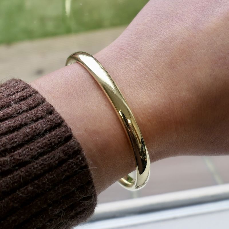 Image 5 of Gold smooth slave bracelet; Size M