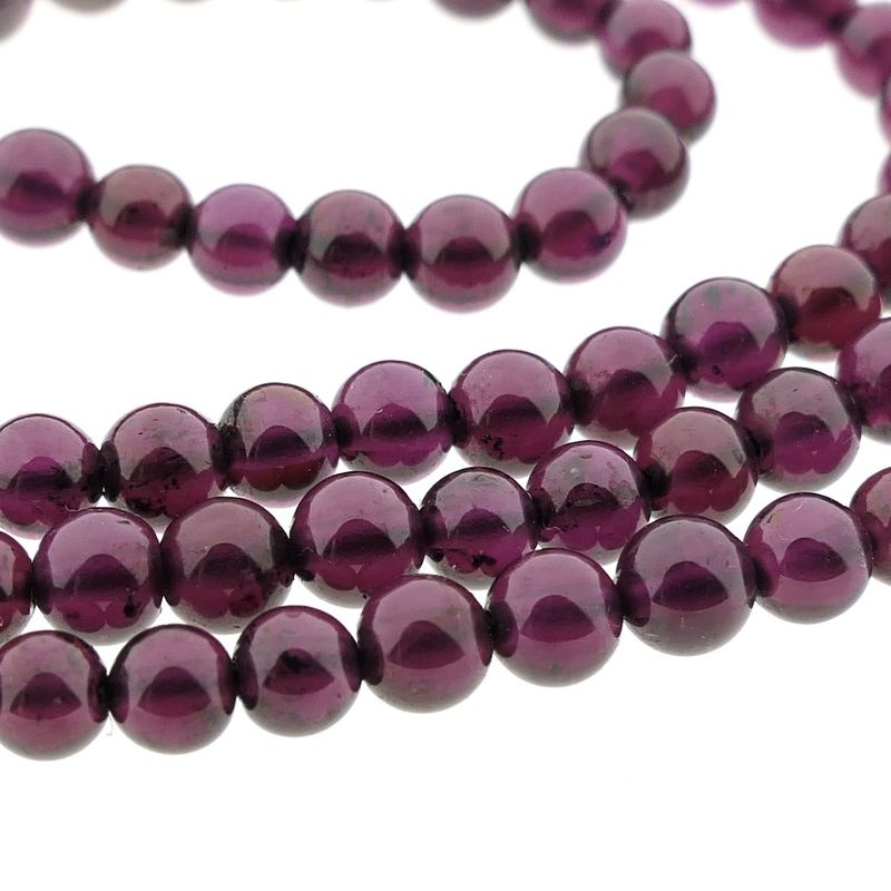 Image 6 of Glass bead necklace with gold pendant