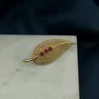 Image 9 of 18 ct. Gold feather brooch with red coral | Vintage