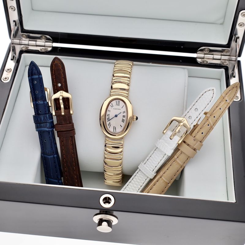 Image 14 of Cartier Baignoire 'Medium' 1950; 18k gold ladies' watch