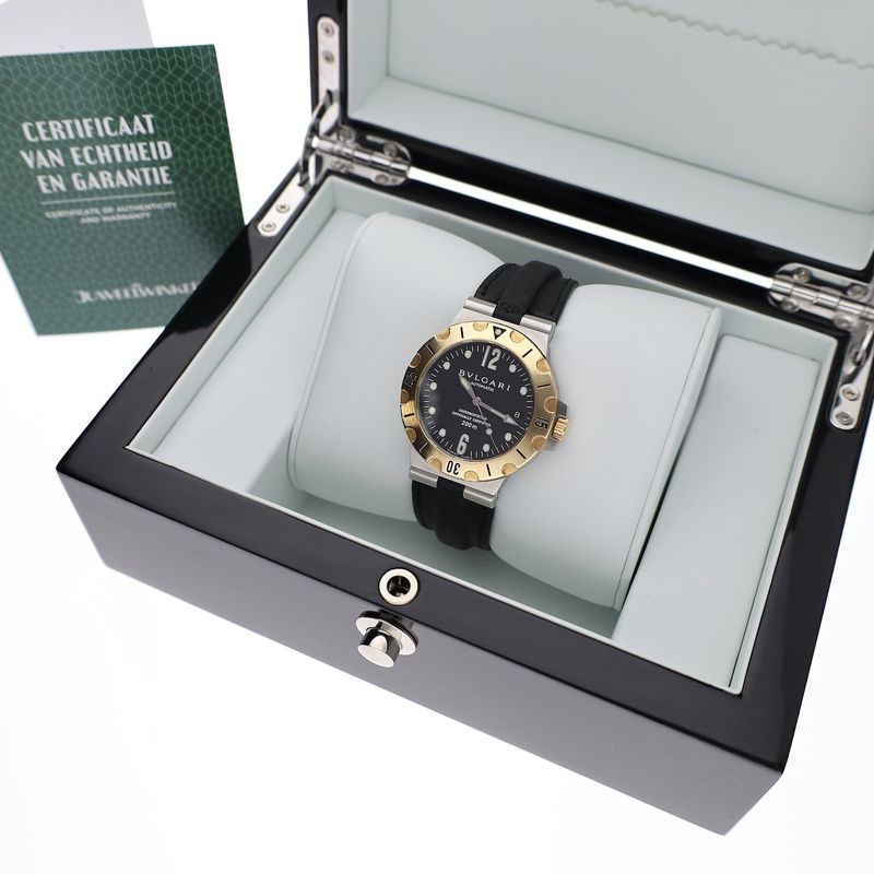 Image 4 of Bvlgari Diagono Diver SD38SG; Automatic gold/steel watch