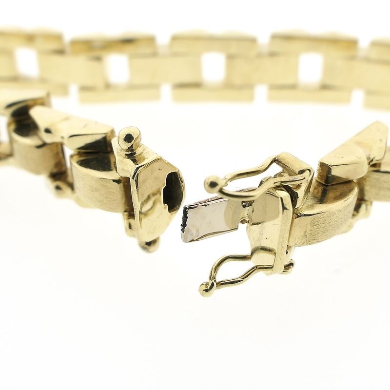 Image 5 of Gold Bismarck link bracelet