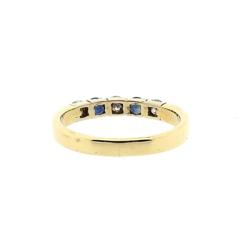 Image 4 of Gold ring with sapphire and diamonds; 0.27 ct.