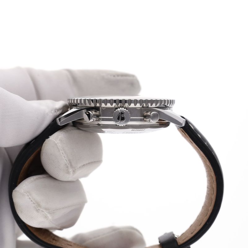 Image 5 of Breitling Navitimer Chronograph 41mm A13324; Automatic men's watch