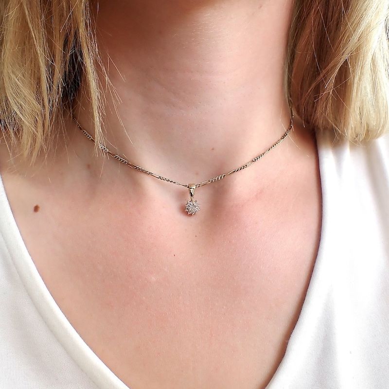 Image 3 of Gold pendant with diamond 0.05 ct.