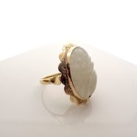 Vintage gold ring with floral cut white onyx