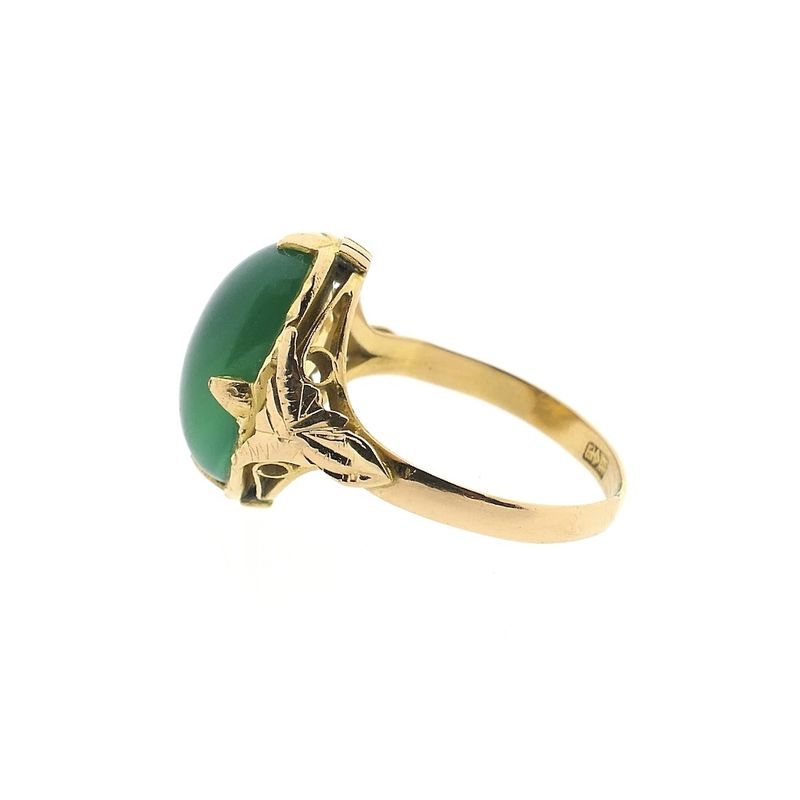 Image 6 of Vintage gold ring with chrysoprase