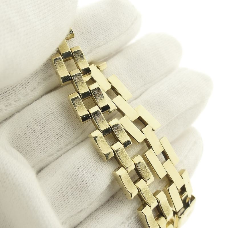 Image 6 of Gold Bismarck link bracelet