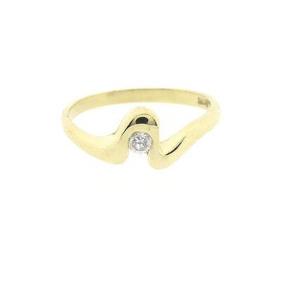 Image 2 of Gold ring with zirconia