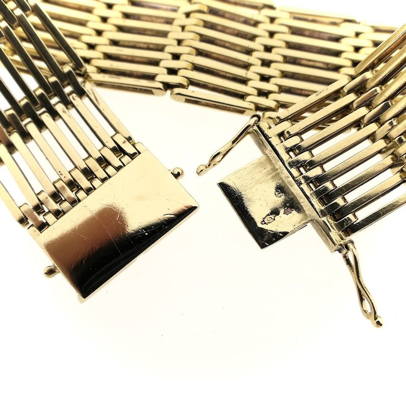 Image 10 of Gold wide link bracelet | 20 cm