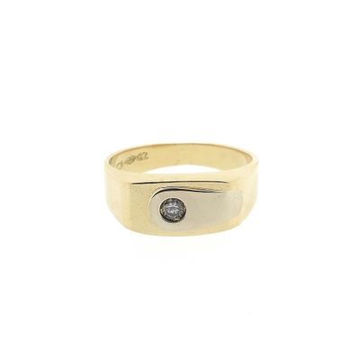 Image 2 of Two-tone gold men's ring with zirconia