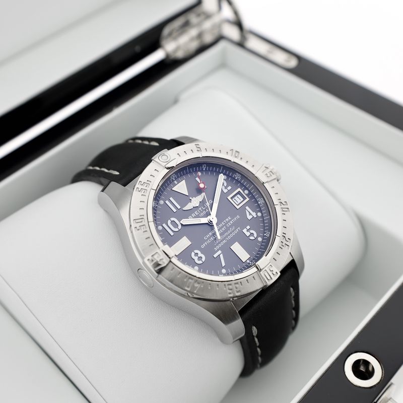 Image 15 of Breitling Avenger Seawolf A17330; Automatic men's watch