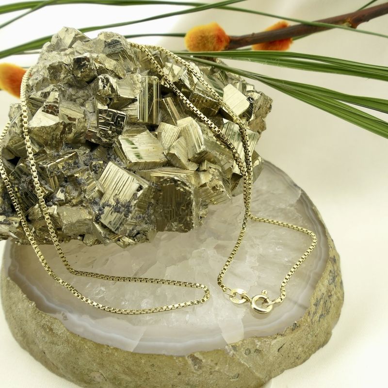 Image 2 of Golden Venetian link chain | 51 cm