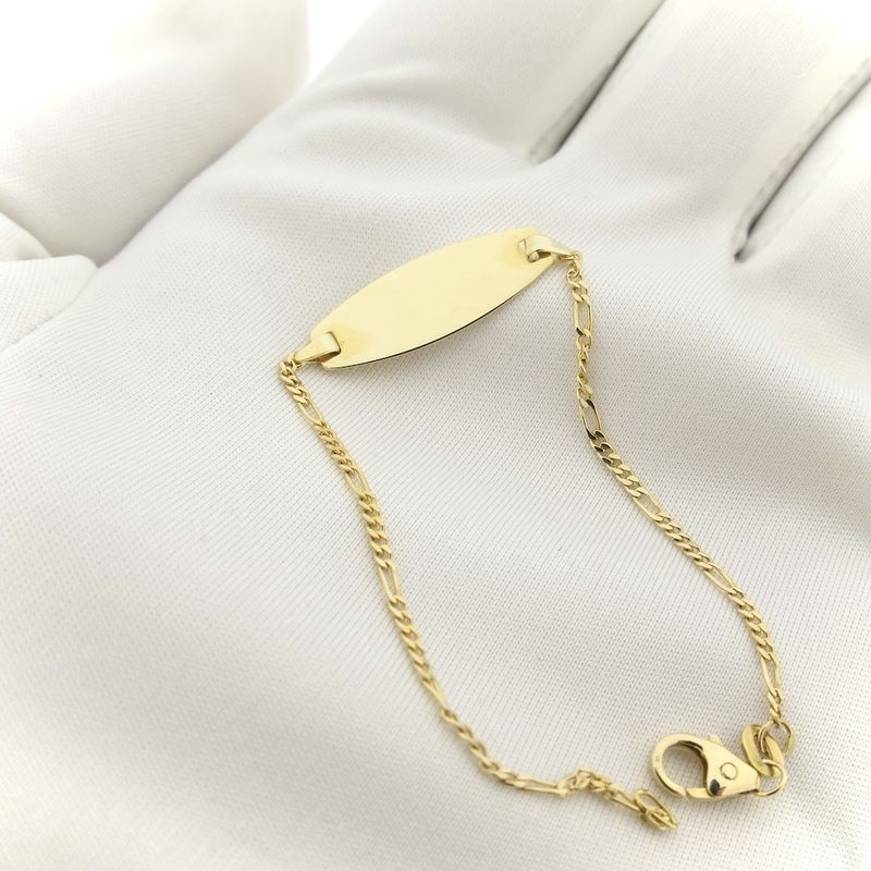 Image 8 of Gold Figaro link bracelet with engraving plate | 15 cm