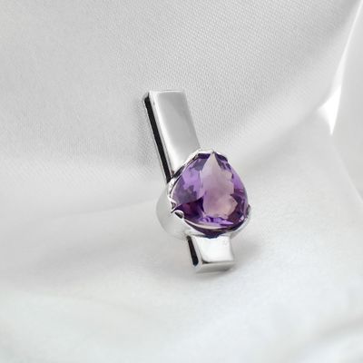 White gold pendant with amethyst Image 2 of White gold pendant with amethyst