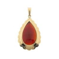 Vintage gold pendant with carnelian