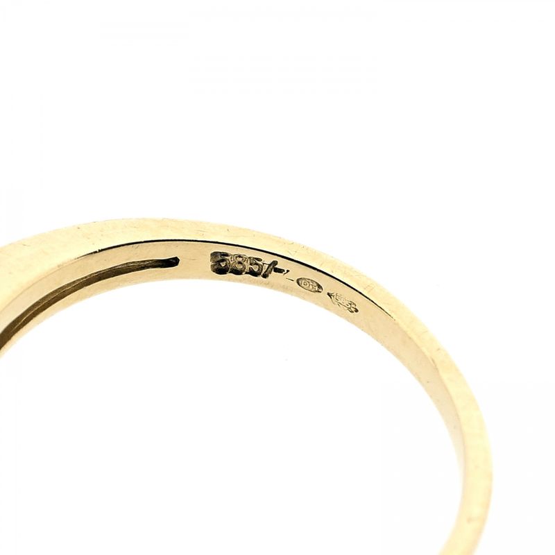 Image 8 of Two-tone gold ring with diamond; 0.03 ct.