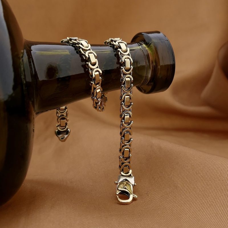 Image 2 of Gold flat king's link bracelet | 19 cm